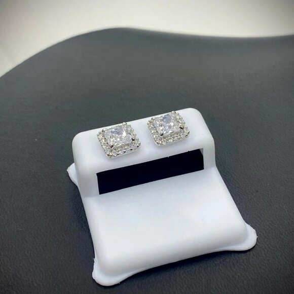 14K White Gold CZ Square Stud Earrings Baguette Push Back for Womens - Picture 4 of 6